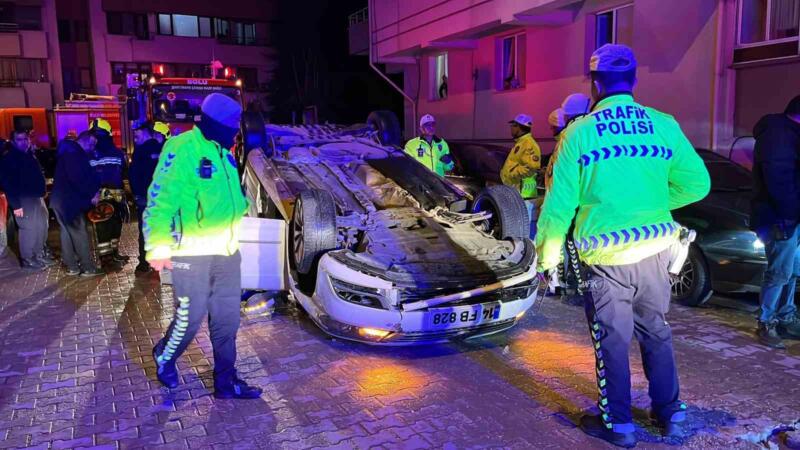 boluda park halindeki araclara carpip takla atti surucu alkolmetreye ufleyemedi 57yVvIhR