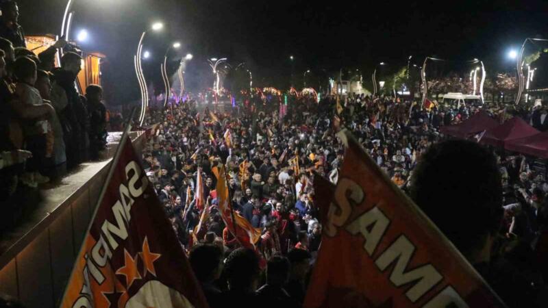 bolulular meydanlarda galatasarayin sampiyonlugunu kutladi LI6K4L8q