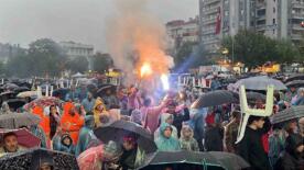 corum fk taraftarlari final macini yagmur altinda izledi UIkUekAV