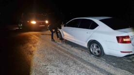 cukurlara giren 5 aracin lastigi patladi eqxhpOv2