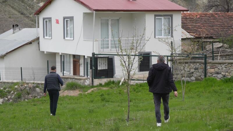 gumushanede ayilar yaylalardan sonra koyleri mesken edindi vatandaslar tedirgin 6lXklrNg