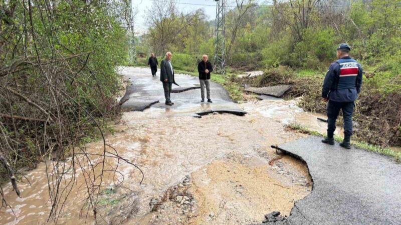 karabukte coken koy yolu yeniden ulasima acildi zBlLhRua
