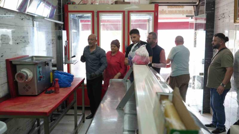 kasaplarda kiyma cekme telasi basladi mfChmejw