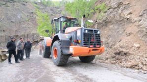 kastamonuda heyelan sebebiyle kapanan yol ulasima acildi OYkbmdlV