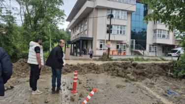 saganak saglik ocagini vurdu hastalar ve personel mahsur kaldi 2XZD6iWY