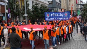 trabzonda 1 mayis isci bayrami coskusu xDOXQjm4