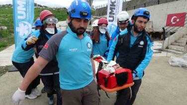trabzonda gercegi aratmayan deprem tatbikati sB71jryd