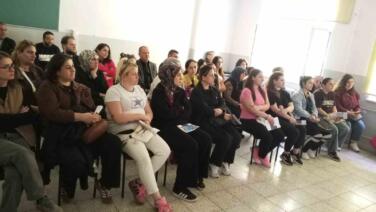 velilere dijital cag ve cocuk gelisimi semineri yVeS1Kgh