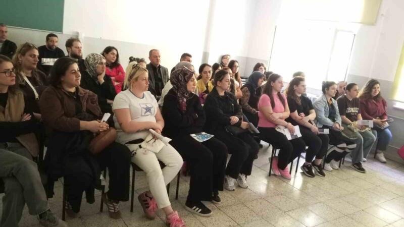 velilere dijital cag ve cocuk gelisimi semineri yVeS1Kgh