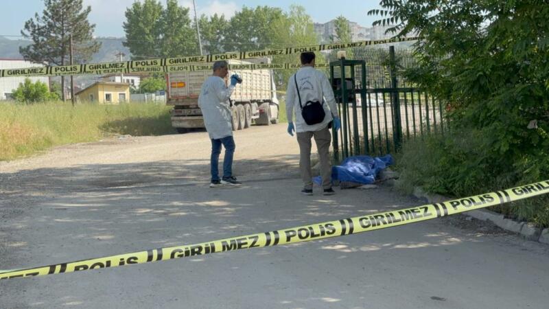 yangindan kurtulmustu sokakta olu bulundu kQ6EEijS