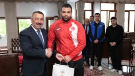 zonguldakta genclerden valilige ziyaret q4vmTxdV