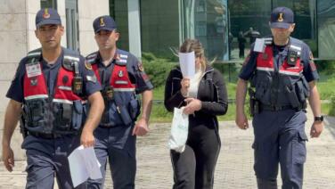 22 yasindaki genc kiz 47 bin adet uyusturucu hapla yakalandi DtWHDp77