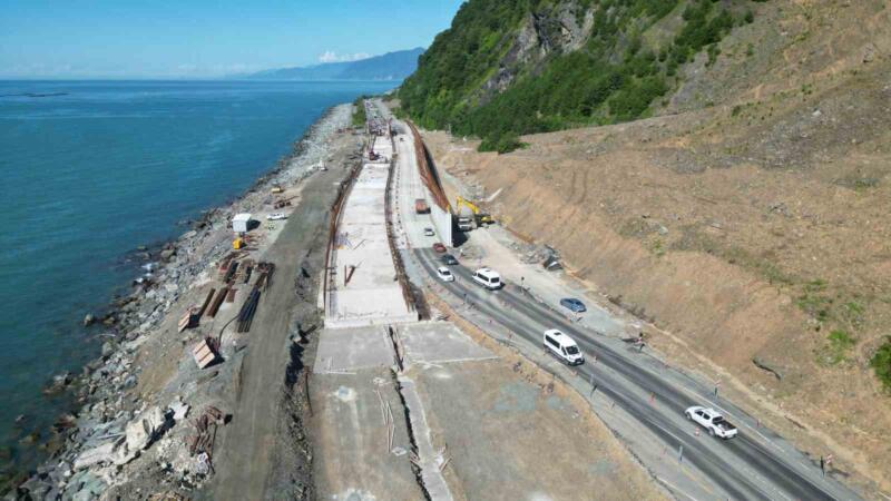 4 kisinin hayatini kaybettigi heyelan bolgesinde tunel calismalari araliksiz devam ediyor f9Xbq54a