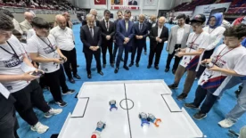458 Ogrenci teknoloji icin yaristi1