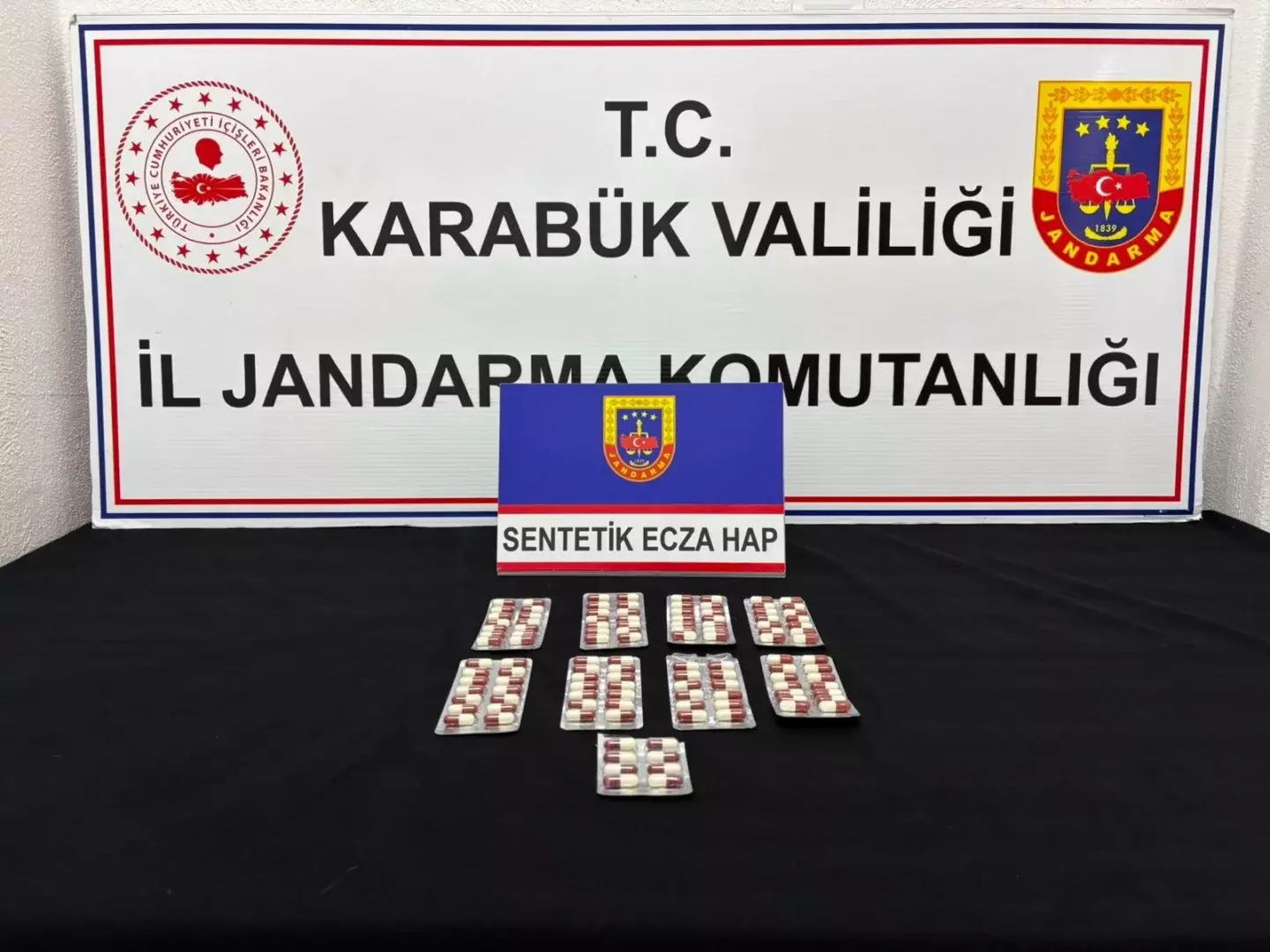 Karabük'te Kaçak Kazı ve Uyuşturucu Operasyonları: 10 Şüpheli Yakalandı 3 AW722462 02