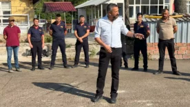 Baskan Civadan garaj calisanlarina ziyaret2