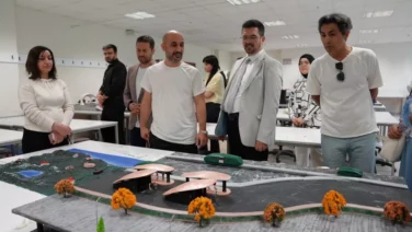 Genc tasarimcilar teorik bilgiyi pratige donusturdu