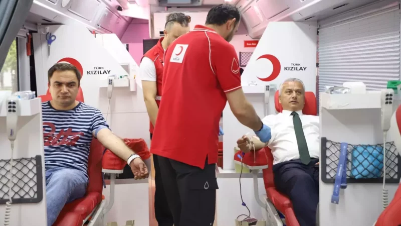 Genclik ve Spor Il Mudurlugunden kan bagisi etkinligi
