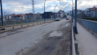 Kanyon Kopru gecici olarak ulasima kapatilacak 2