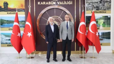 Vali Cagatay eski Vali Alimoglunu agirladi
