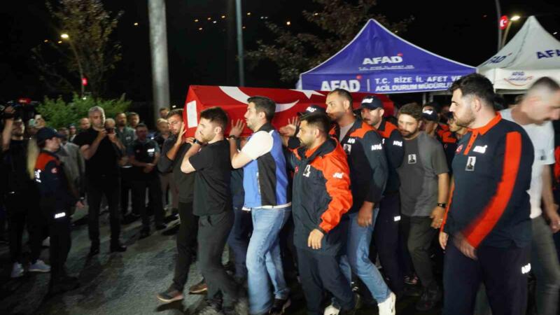 arama kurtarma calismalarinda hayatini kaybeden afad personeli icin rizede toren duzenlendi l3uxSu13