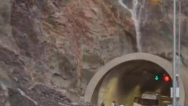 artvin erzurum karayolu sel ve heyelan nedeniyle ulasima kapandi up91yiC1