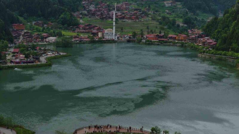 baskan genc marjinal bir grup trabzon turizmini trabzona gelen turistleri yargilamak istiyor 9Zhfgdfk