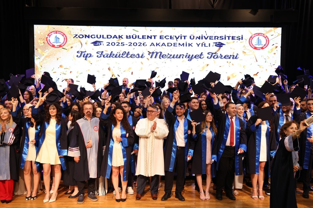 beunda genc doktorlar meslek hayatina ugurlandi CP38qwj4
