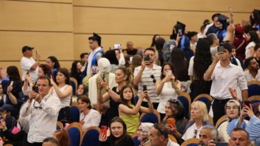 beunda saglik ordusunun yeni neferleri mezuniyet coskusu yasadi Gh3h837n