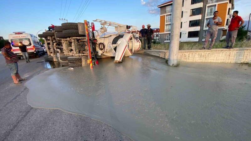 boluda beton mikseri devrildi 1 yarali 7e3DRR7B