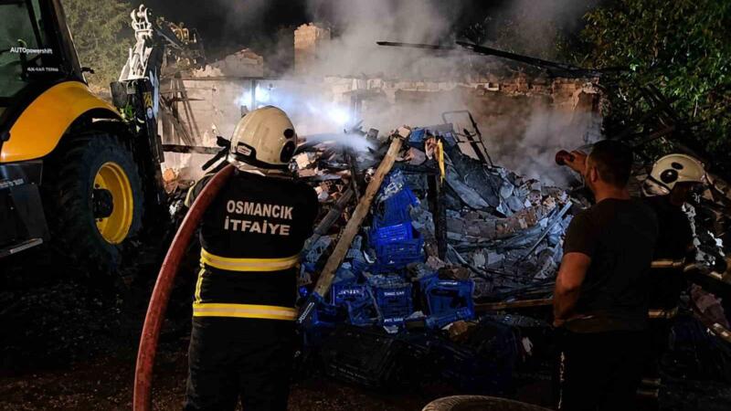 corumda metruk bina alevlere teslim oldu 8mxptBca