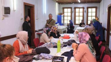 fabrika gibi calisiyor egitim uretim ve istihdam bir arada GPzypDQD