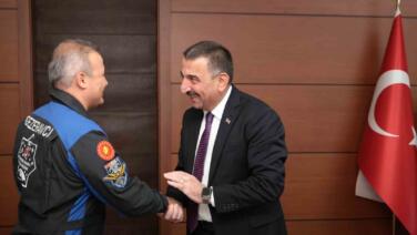 ilk turk astronot alper geze ravcidan vali bektasogluna ziyaret MshGB9jv