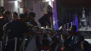 karadenizdeki saldirida hayatini kaybeden ve yaralanan balikcilar kastamonuya getirildi TKUdBXDY