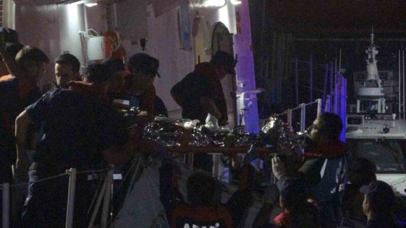 karadenizdeki saldirida hayatini kaybeden ve yaralanan balikcilar kastamonuya getirildi TKUdBXDY
