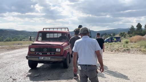 kastamonuda kamyonetle carpisan otomobil yandi YelMM1ZO