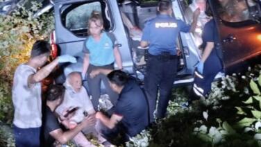 kontrolden cikan arac sarampole yuvarlandi 2 yarali IEIqdqxD