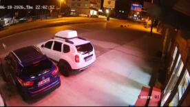kopege carpmamak icin yaptigi manevra hayatina mal oldu CTpOfNn3