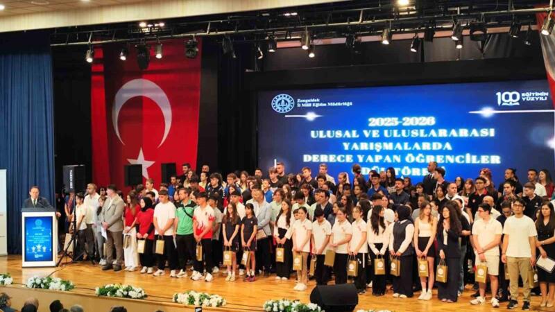mollabey ortaokulu ogrencilerine turkiye dereceleri icin odul JMFY4qEC