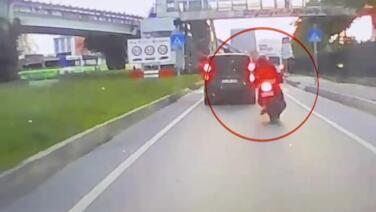 motosiklet dolmus minibuse arkadan carpti 1 yarali L1diKIiF