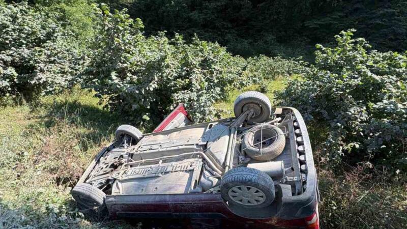 takla atan otomobilden sag cikti fkIbeA1U