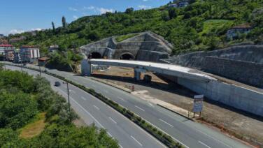 trabzonun 30 yillik hayali olan guney cevre yolu projesinde calismalar suruyor rUWGjciq