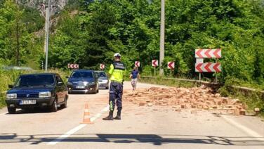 yola sacilan tuglalar ulasimi tek yone dusurdu UUlfGEVh