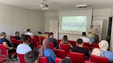 Karabukte evlilik yolundaki genc ciftlere egitim destegi
