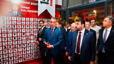 Vali Cagatay 15 Temmuz Anma Merkezini ziyaret etti