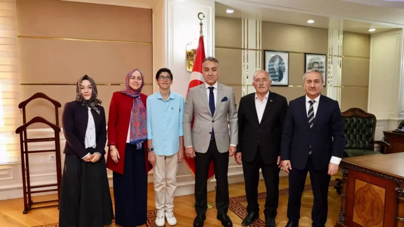 Vali Cagatay LGS birincisini makaminda agirladi2