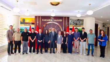 YKSde derece yapan ogrenciler Vali Cagatay ile bulustu