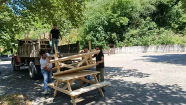 Yenicede Cira Pazarina yeni oturma gruplari