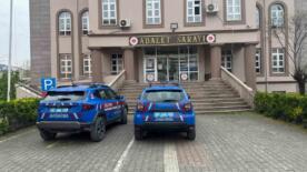 alaplida uyusturucu operasyonunda 7 kok kenevir ve esrar ele gecirildi LQtzN4ML