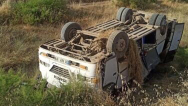 amasyada tarim iscilerini tasiyan midibus devrildi 16 yarali azrfhNQJ